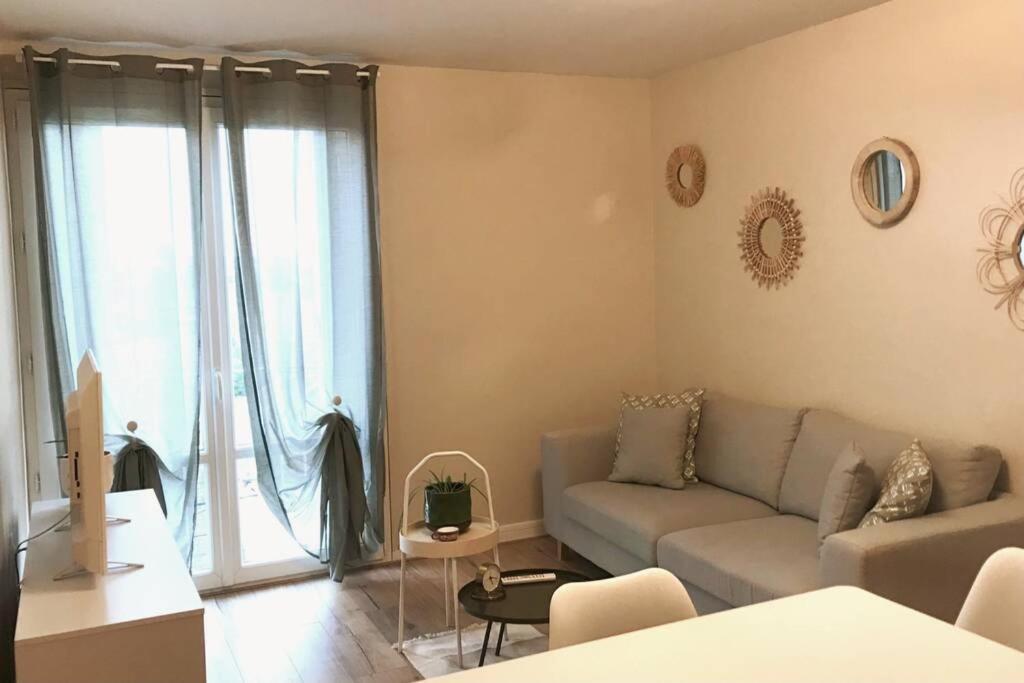 Serenidad - Appartement Cosy 50M2 Et Parking Châteauroux Exterior foto